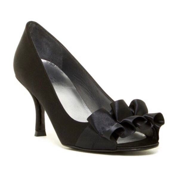 Stuart Whitman Women’s Size 7N “GIGIRITZ” Block Satin Peep Toe Pump NWOB